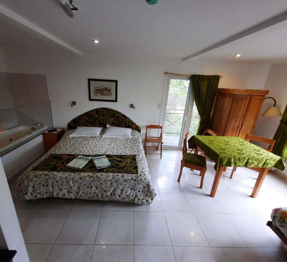 Familia Piatti B&B - Suites Ushuaia Dış mekan fotoğraf